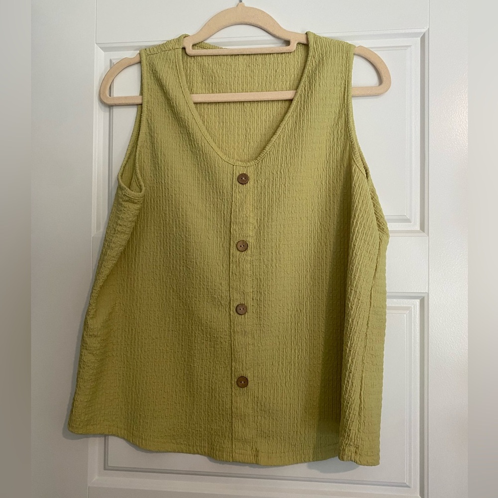 Vintage Women's Sleeveless Faux Button-Down Green Top